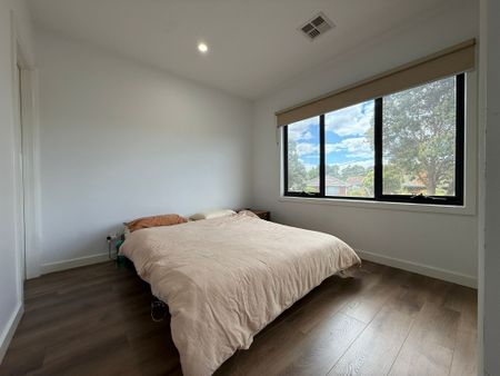 Near New Light & Bright Boutique Home - Photo 5