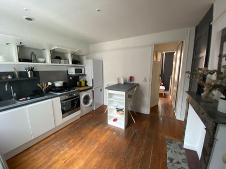 T1bis MEUBLE de 33.37 m², rue de l’Hôpital Militaire – Centre-Ville réf 746-001 - Photo 5