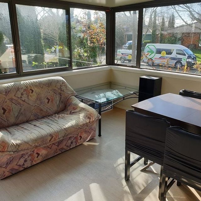 Spacious 4 bdrm house on quiet street - short term - Photo 1