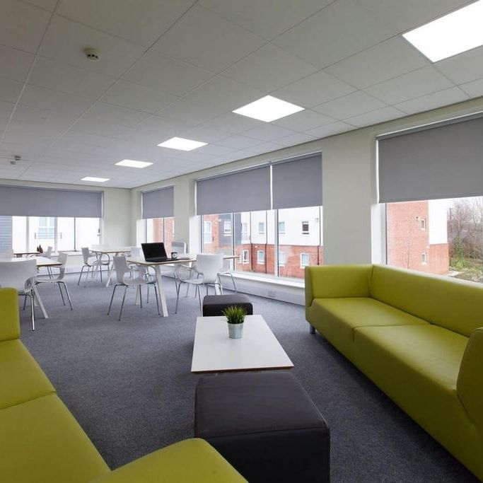 1 bedroom in a flat share to rent - Photo 1