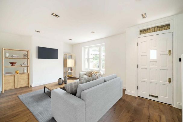 3 bedroom flat to rent - Photo 1