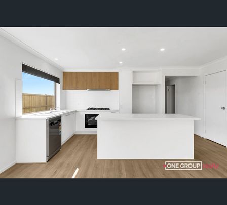 2 Balmore Street, Beveridge, Vic 3753 - Photo 1