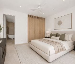 Luxury Apartment with Expansive Entertainer's Terrace - Photo 3
