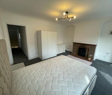 4 bedroom flat to rent - Photo 5