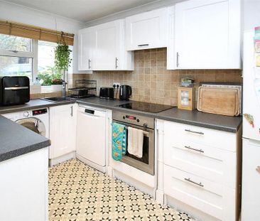 2 bedroom maisonette to rent - Photo 6