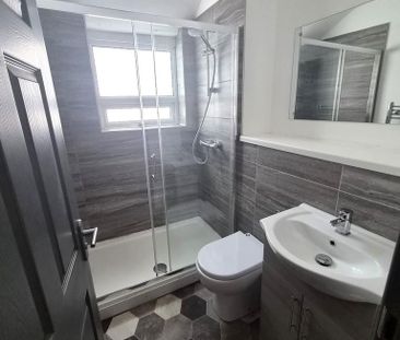 5 bedroom terraced house to rent - Photo 4