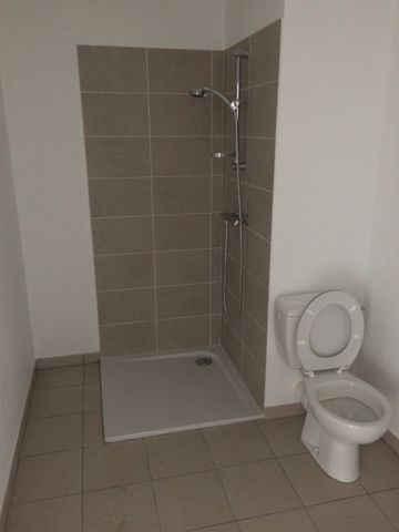 Location Appartement 2 pièces 41m² CENON 33150 - Photo 2