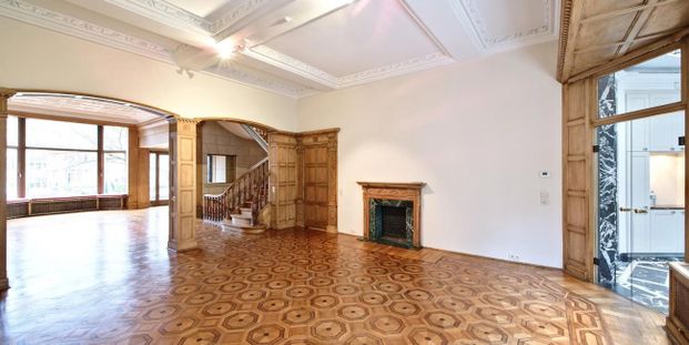 Herenwoning te huur in Elsene voor € 7.000 met 7 slaapkamers - Foto 1