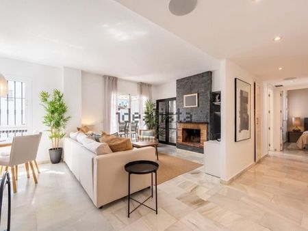 Alquiler de dúplex en Urbanización Los Naranjos de Marbella - Photo 2