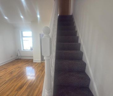 4 bedroom terraced house to rent - Photo 1