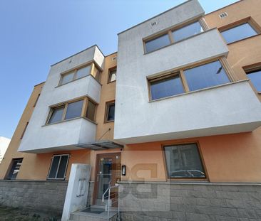 Pronájem bytu 1+kk 36 m2 - Photo 1