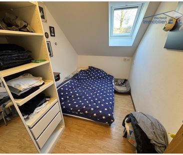 Großzügige, frisch renovierte 3-Zimmer-Dachgeschoss-Wohnung mit Süd... - Photo 6