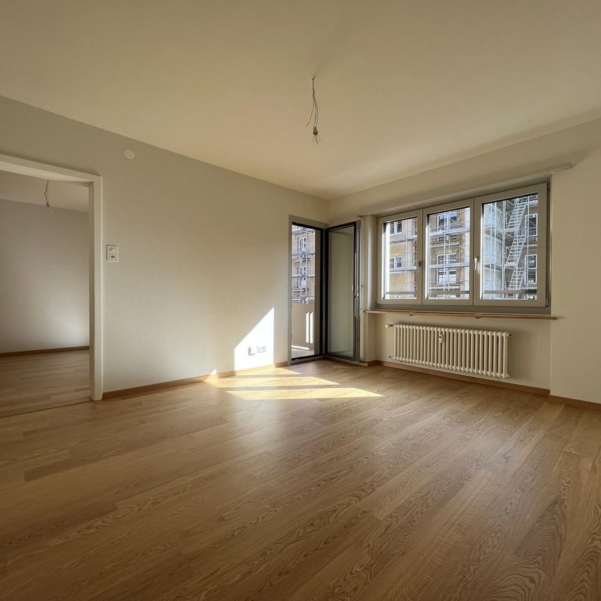Abseits vom Strassenlärm in verstecktem Hinterhof - Foto 1