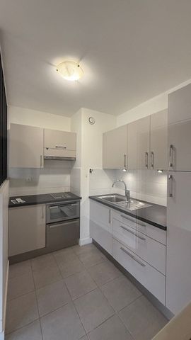 Location Appartement 2 pièces 65m² PARIS 16ème - Photo 4