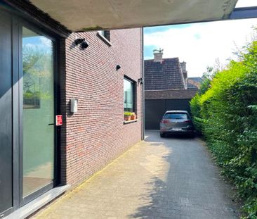 Ruim, strak en luxueus nieuwbouw appartement met 2 slaapkamers en garagebox gelegen in de omgeving van het Sint-Pietersstation. - Foto 5