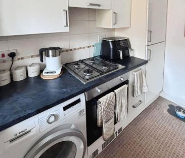 2 bedroom terraced house to rent - Photo 4