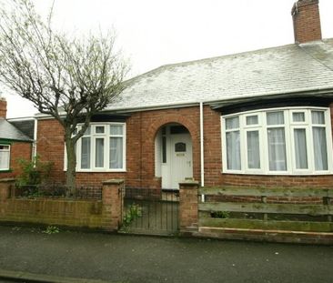 4 Bed - **bills And Cleaning Included** - Grosvenor Street, Sunderland - Photo 2