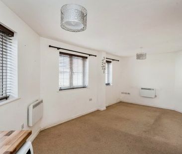 Village Drive, Abertawe, SA4 - Photo 2