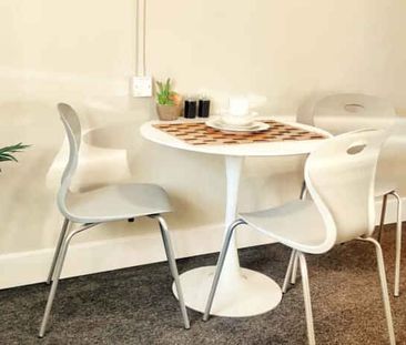 Two Bedroom Apartment - Photo 3