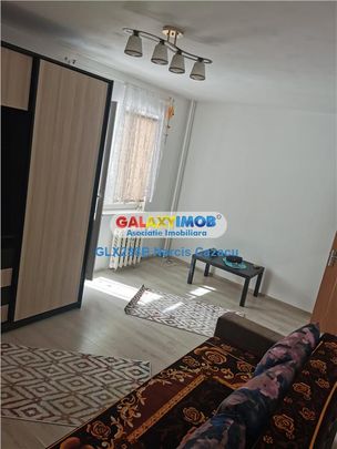 Oltenitei Strada Govora inchiriere garsoniera Etaj 1, decomandata 42mp - Fotografie 1