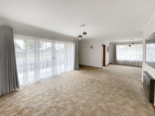 10 Adela Street, Wendouree - Photo 1