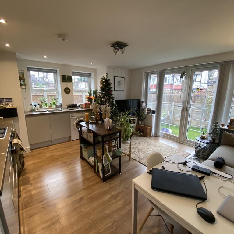 1 bedroom flat to rent - Photo 1