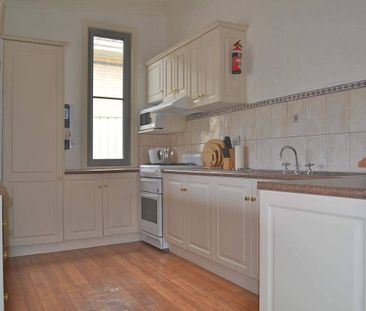 FULLY FURNISHED: AVAILABLE NOW - Photo 6