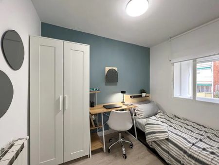 Calle de San Dacio, Madrid, Community of Madrid 28034 - Photo 4