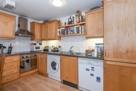 Bridgewater Square, Barbican, EC2Y - Photo 4