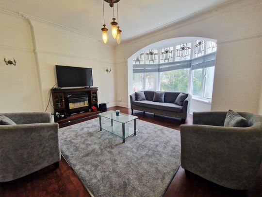 6 bedroom detached house to rent - Photo 1