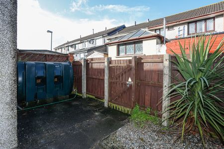 12 Ballyvester Grove, Bangor, BT19 7RL - Photo 4