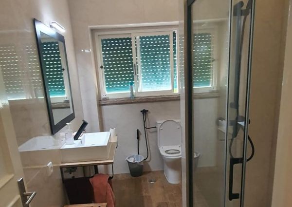 Quartos em Lisboa metro Roma e EntreCampos