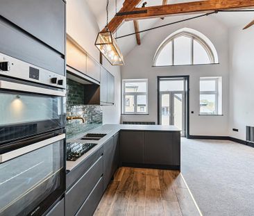 2 bedroom penthouse to rent - Photo 1