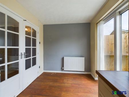 2 bedroom semi-detached house to rent - Photo 3