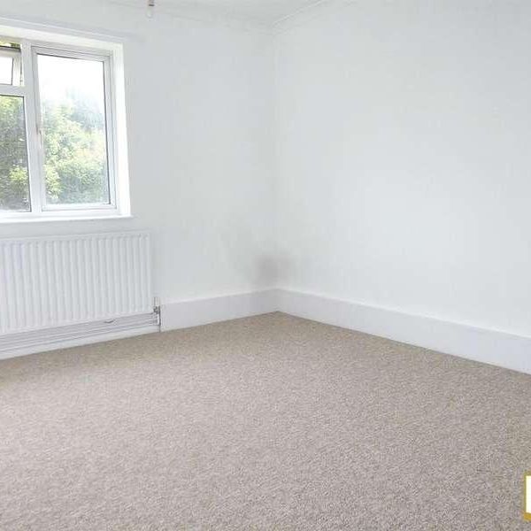 Weston Grove, Bromley, BR1 - Photo 1