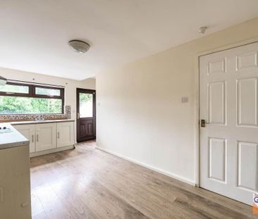 28 Low Road, Lisburn, BT27 4TJ - Photo 5