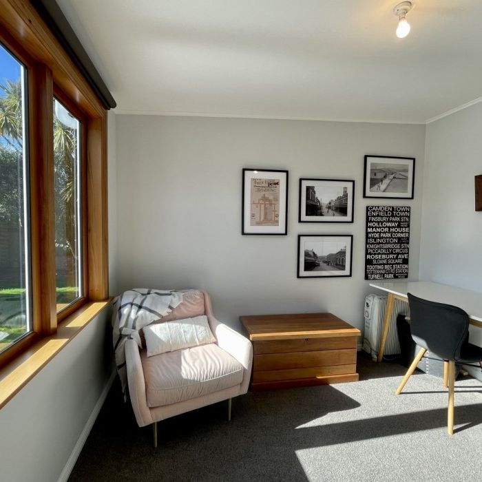 A 3-Bedroom Haven - The Ideal Blend of Classic Charm and Contemporary Living - Photo 1