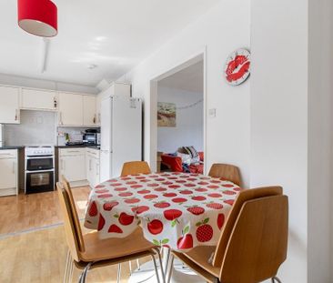 6 bedroom end of terrace house to rent - Photo 6