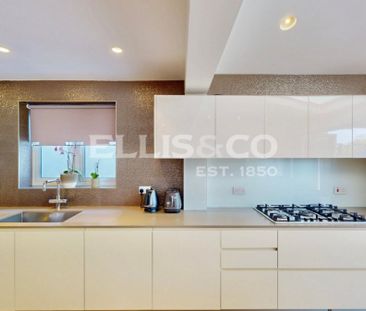 Oaklands Avenue, WD19, Hertfordshire - Photo 6