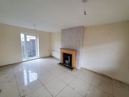 3 bedroom semi-detached house to rent - Photo 2