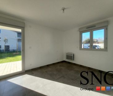 BEAU T2 AVEC TERRASSE ET JARDIN . PARKING DOUBLE - Photo 2