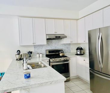 For Lease - 1163 Enchanted Crescent, Pickering, Ontario - Photo 3