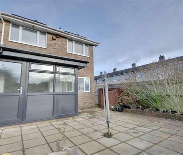 St. Helena Way, Portchester, PO16 - Photo 1