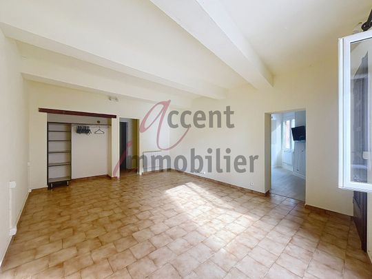 Saint-Andiol : Appartement T4 100 m² avec 2 chambres et 2 bureaux, - Photo 1