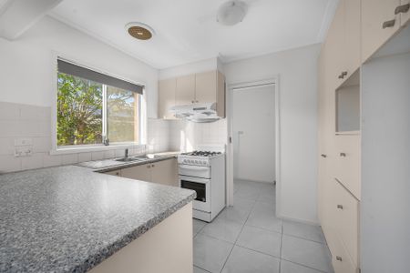 Neat 2 Bedroom Unit - Photo 3