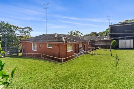 CHARMING FAMILY HOME AVAILABLE FOR RENT - Photo 4