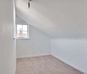 3 bedroom apartment to rent - Photo 4