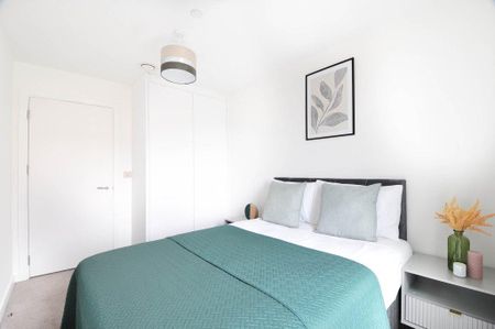 3 bedroom apartment to rent - Photo 2