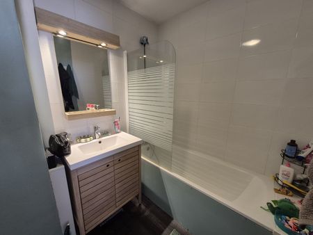 Location Appartement 2 pièces 53m² RONCHIN 59790 - Photo 5