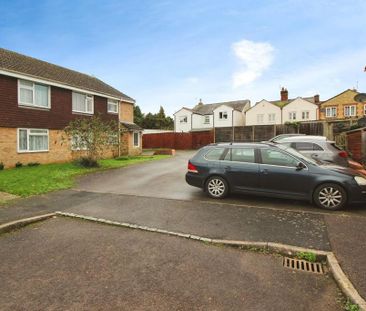 2 bedroom property to rent - Photo 3